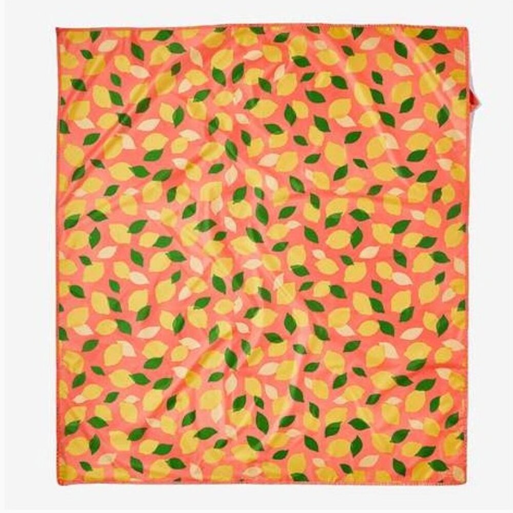 NWT KATE SPADE NEW YORK Picnic Blanket